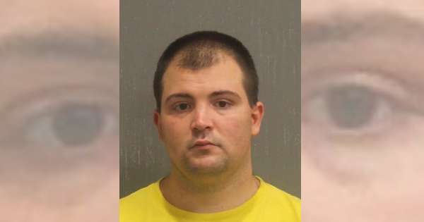 Man headbutts Waffle House co-worker, punches roommate in eye #CappedAndCovered