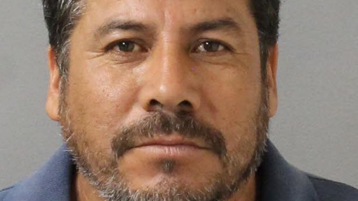 46-year-old Jose Rosasles charged with sexual battery of 8-year-old child