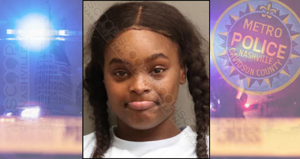 Laricya Green smashes car window of woman she shares a baby’s daddy with.