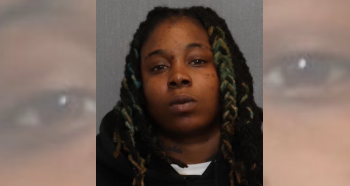 Woman takes out warrant on girlfriend after weed argument, goes home & calls 911: “come get her”