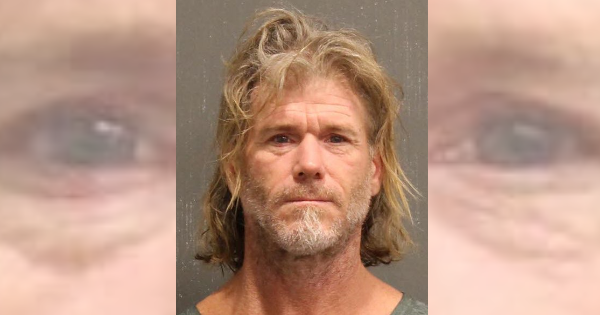 Man walking dog threatens to rape neighbor’s daughter and kill his wife